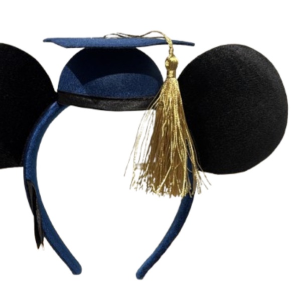 Disney Parks Class of 2026 Graduation Mickey Ear Hat Headband NEW